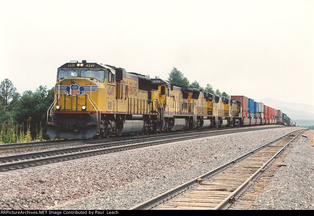 Stack train cruises west up the grade
